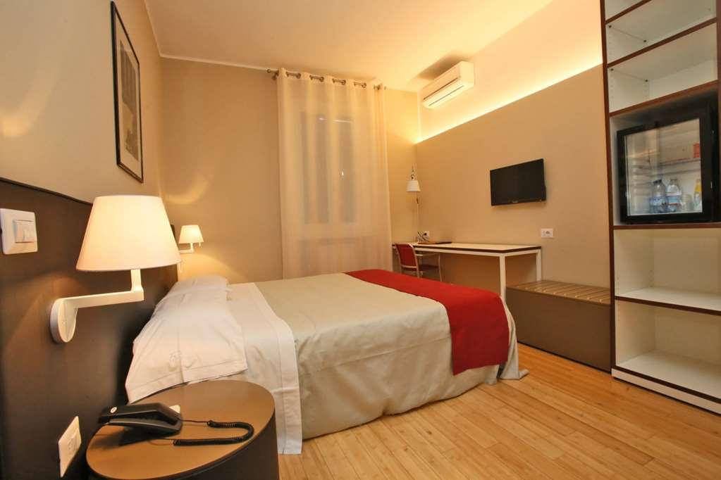 Hotel Le Ville Modena Kamer foto