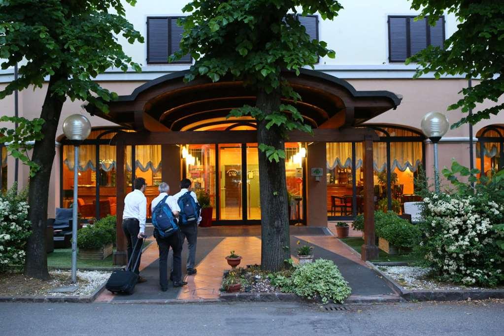 Hotel Le Ville Modena Buitenkant foto